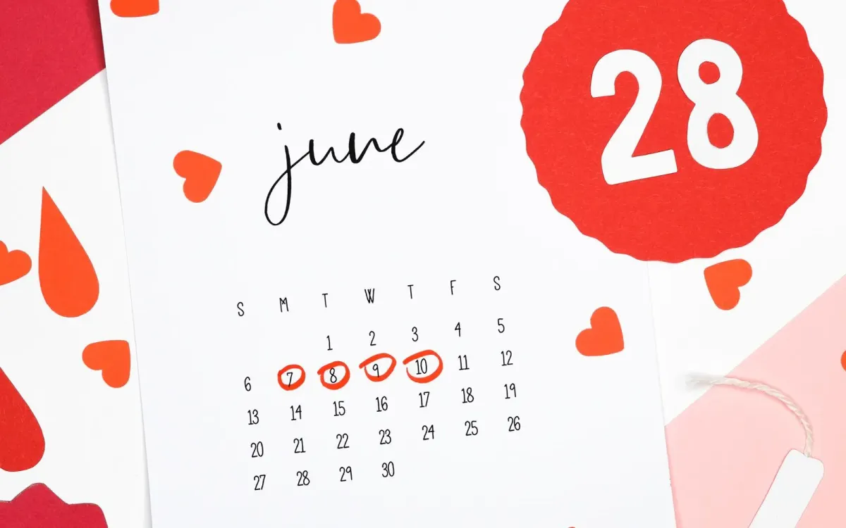 Calendrier mensuel avec les jours de règles entourés